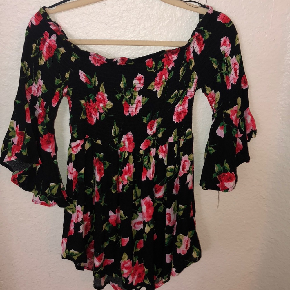 GIRLY FLOWY FLOWER BLOUSE